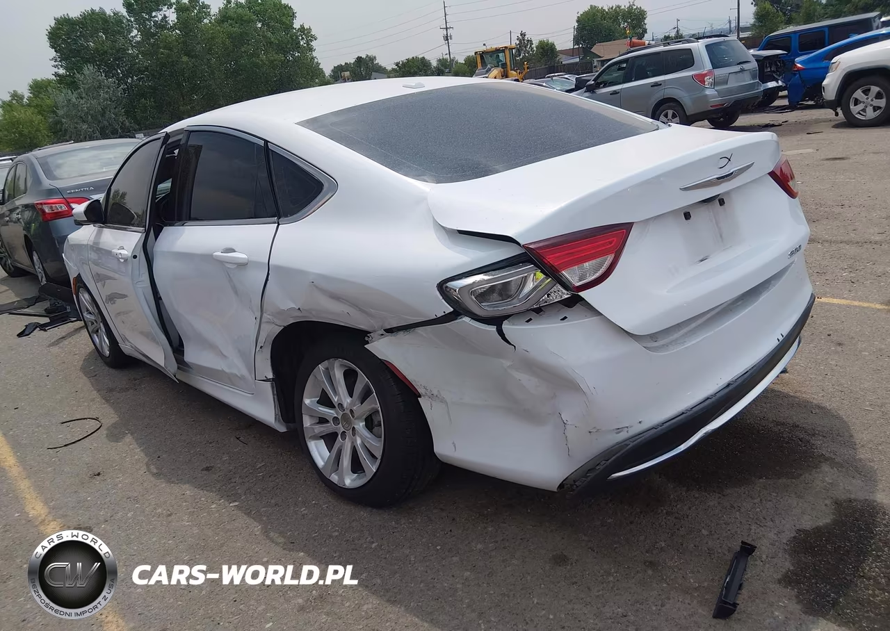 2015 Chrysler 200 Limited VIN:1C3CCCAB3FN747050 - 3
