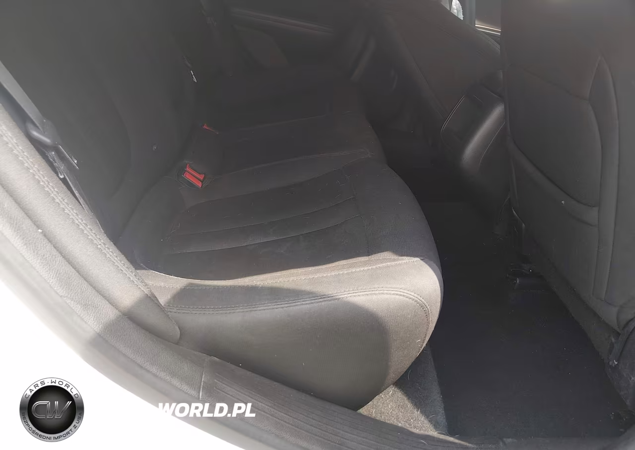 2015 Chrysler 200 Limited VIN:1C3CCCAB3FN747050 - 8
