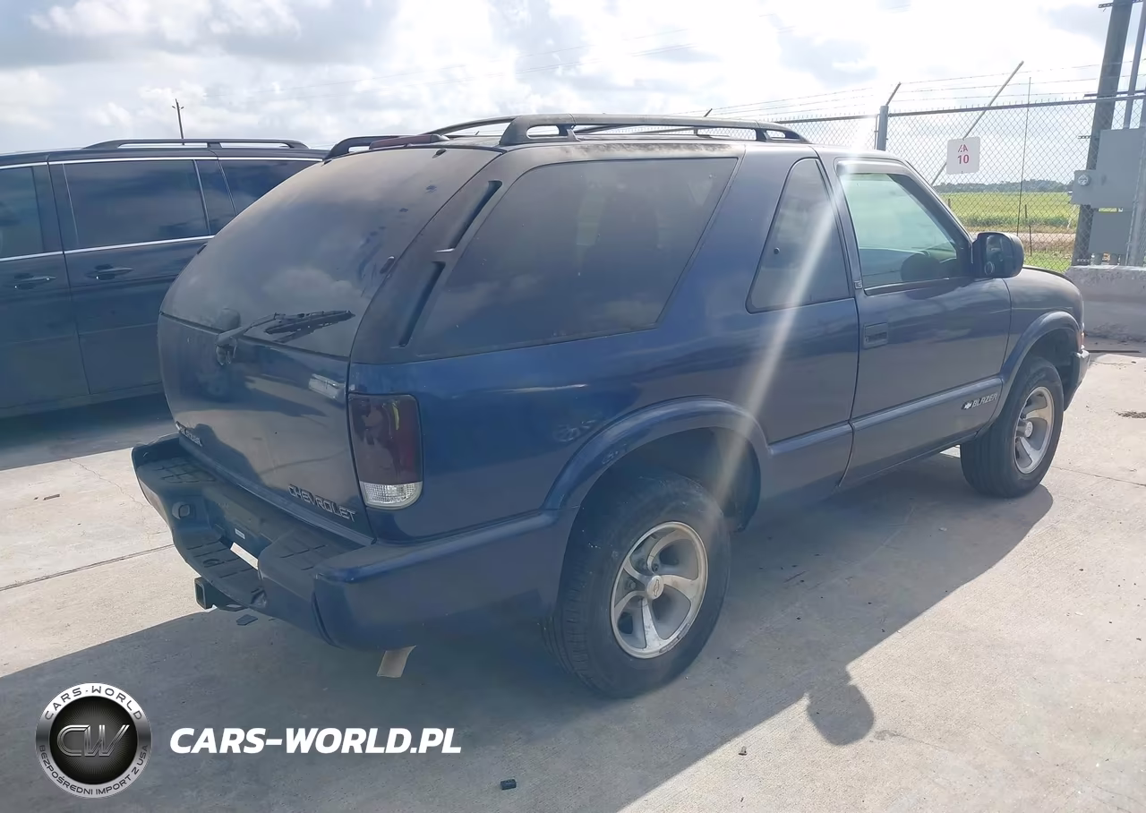 1999 Chevrolet Blazer VIN:1GNCS18W5XK219399 - 4