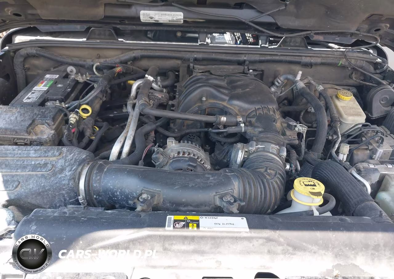 2015 Jeep Wrangler Unlimited Sahara VIN:1C4BJWEG9FL737512 - 10
