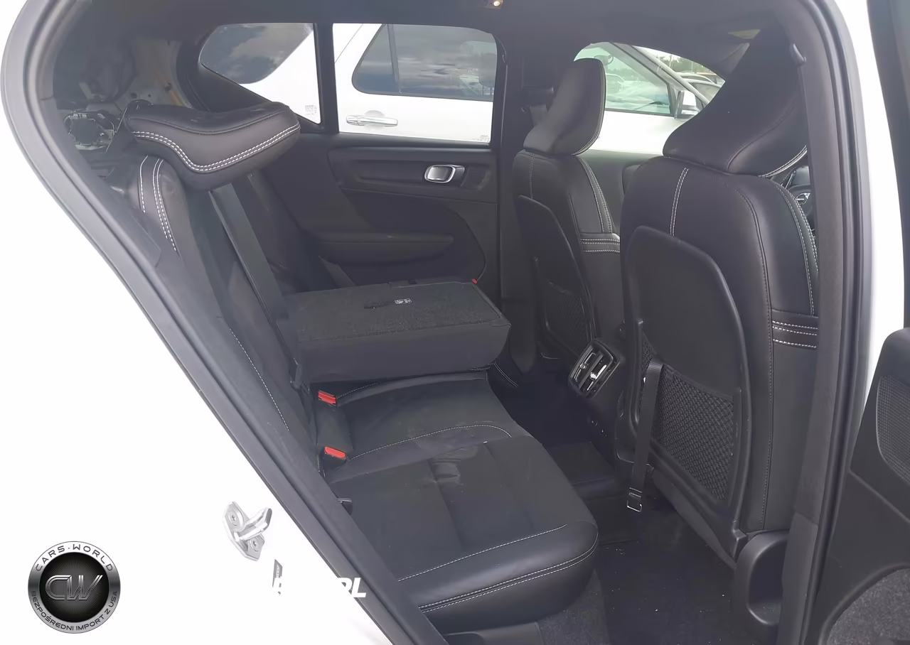 2021 Volvo Xc40 T5 R-Design VIN:YV4162UM4M2563507 - 8