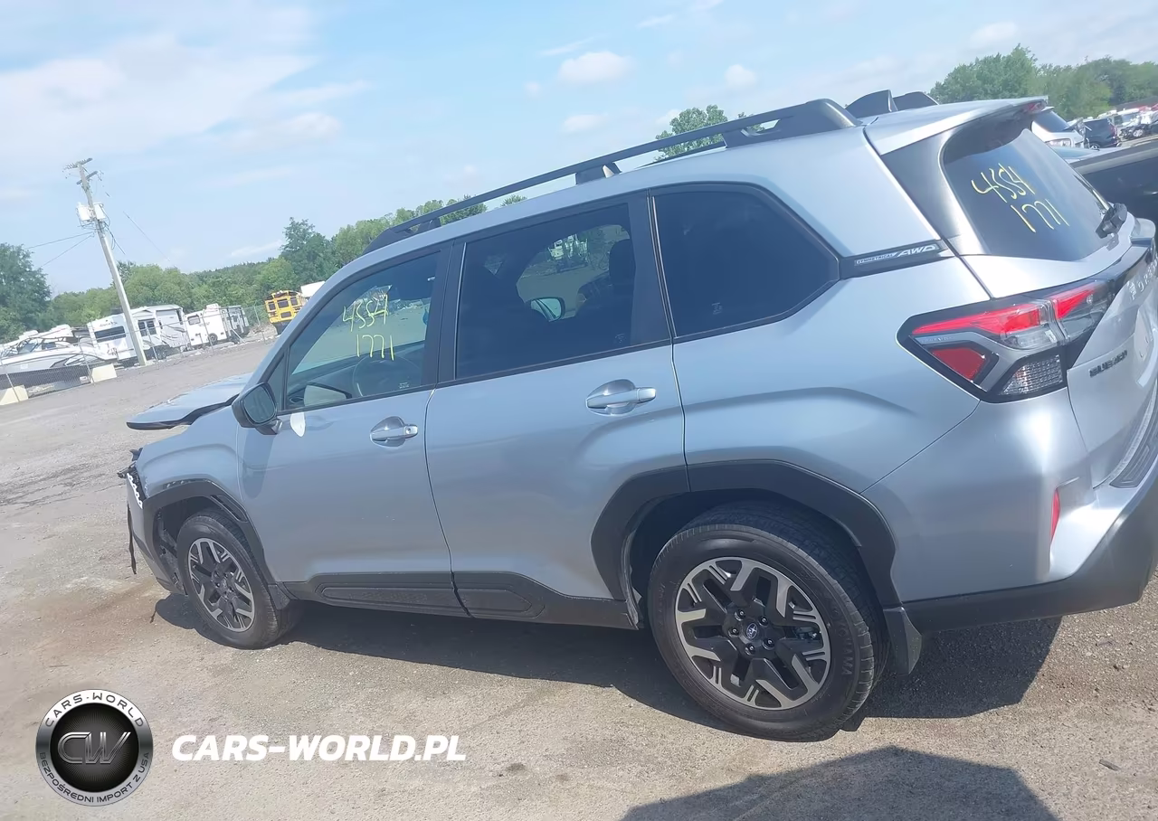 2025 Subaru Forester Premium VIN:JF2SLDDC4SH498656 - 15