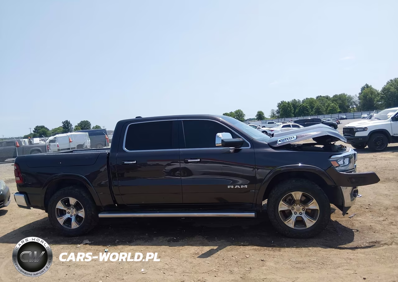 2019 Ram 1500 Laramie VIN:1C6SRFJTXKN611239 - 13