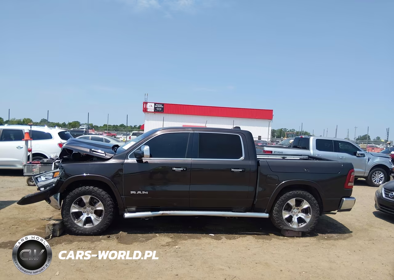 2019 Ram 1500 Laramie VIN:1C6SRFJTXKN611239 - 14