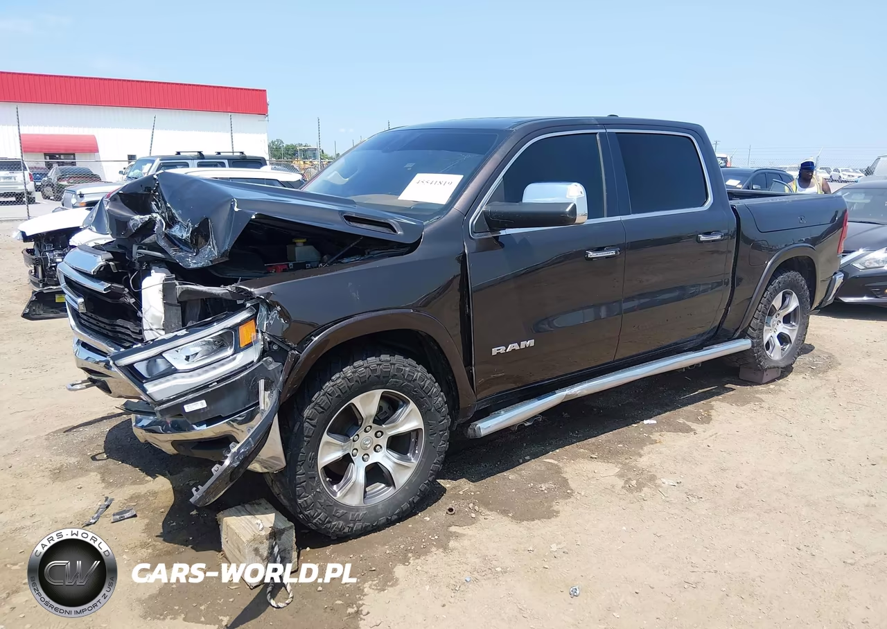 2019 Ram 1500 Laramie VIN:1C6SRFJTXKN611239 - 2