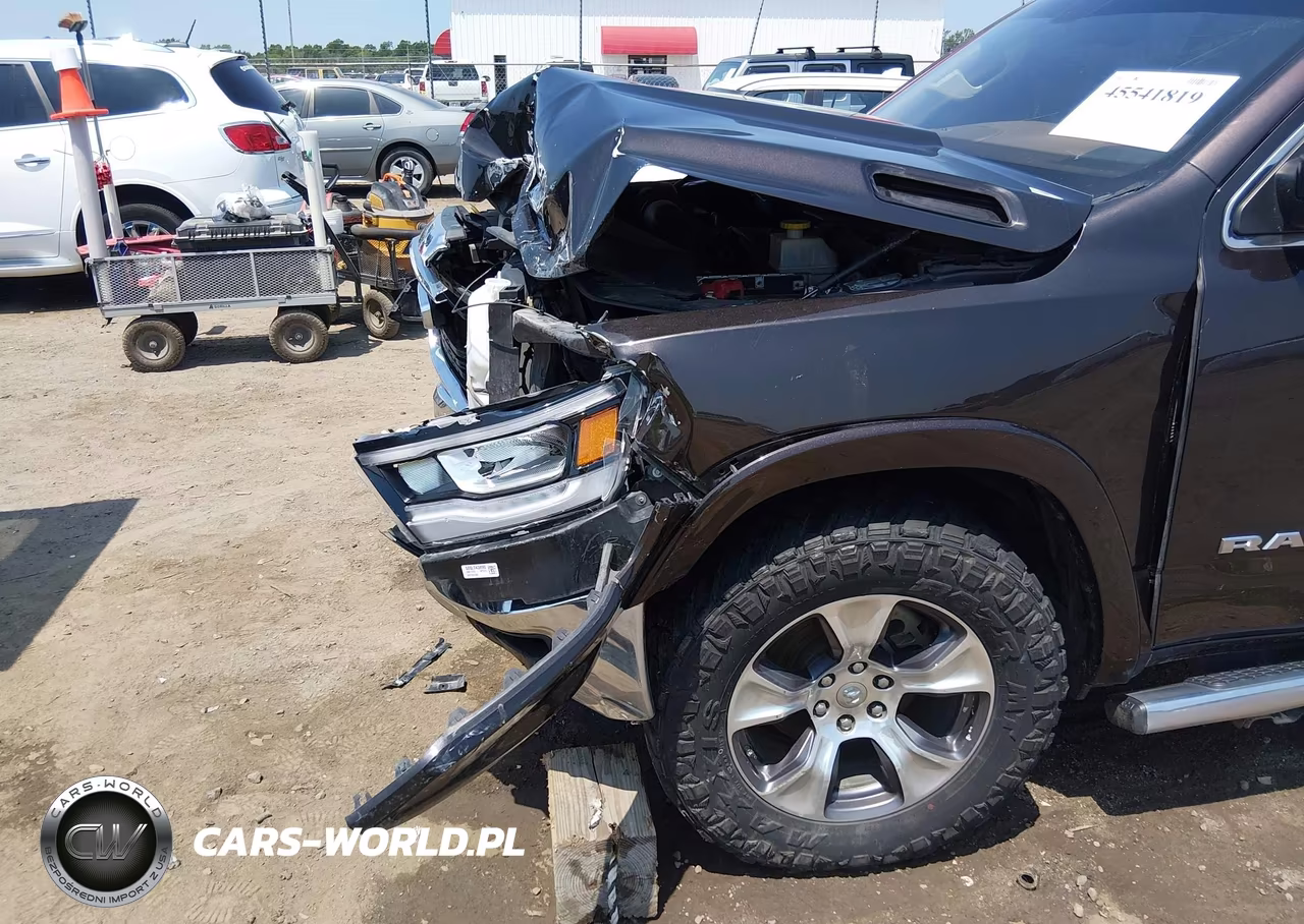 2019 Ram 1500 Laramie VIN:1C6SRFJTXKN611239 - 20