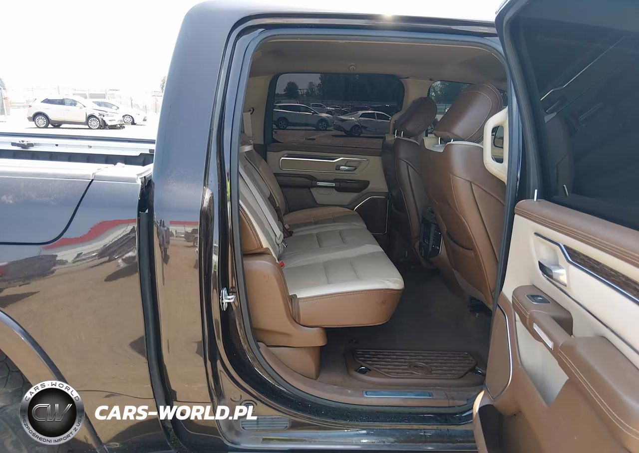2019 Ram 1500 Laramie VIN:1C6SRFJTXKN611239 - 8
