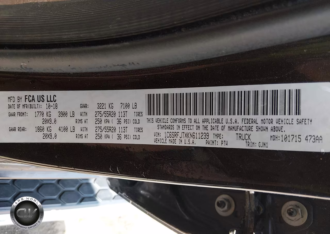 2019 Ram 1500 Laramie VIN:1C6SRFJTXKN611239 - 9