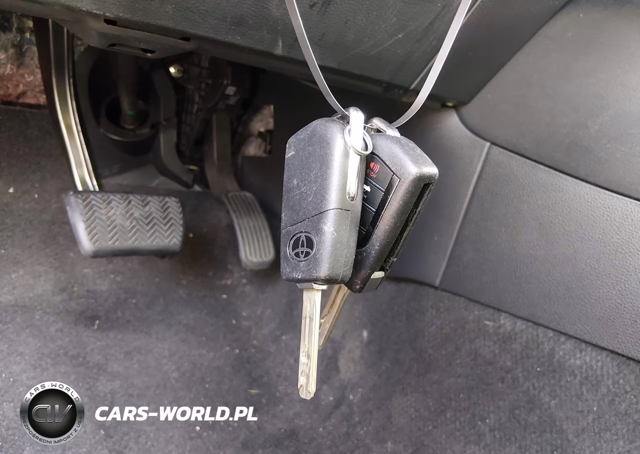 2024 Toyota Corolla Le VIN:5YFB4MDE9RP184173 - 11