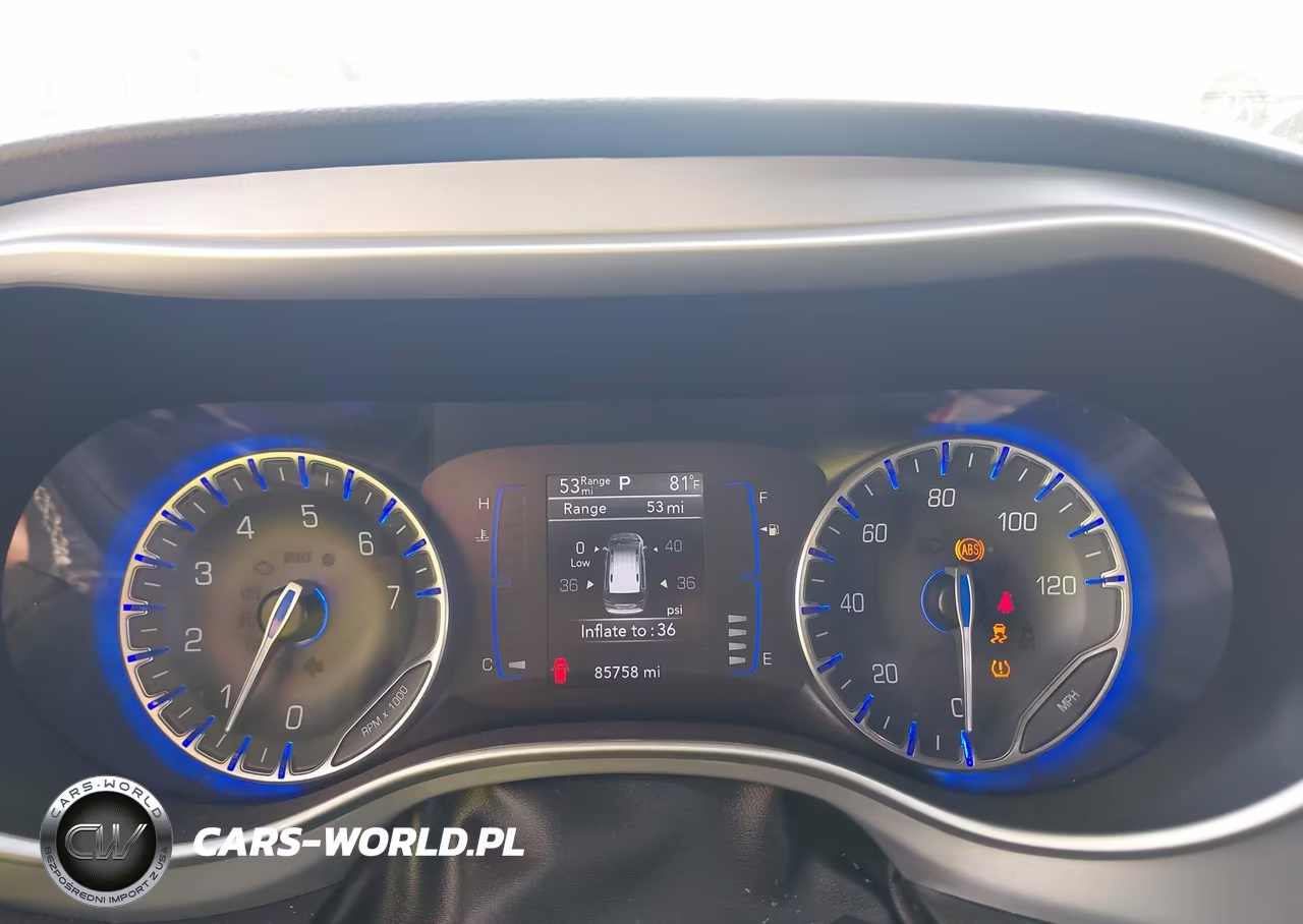 2020 Chrysler Pacifica Touring VIN:2C4RC1FG4LR278757 - 7