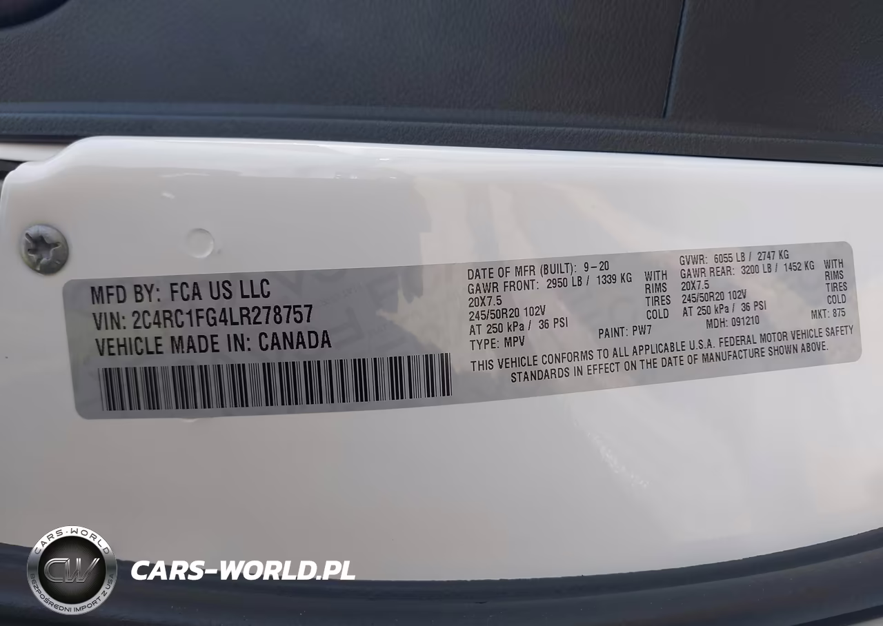 2020 Chrysler Pacifica Touring VIN:2C4RC1FG4LR278757 - 9