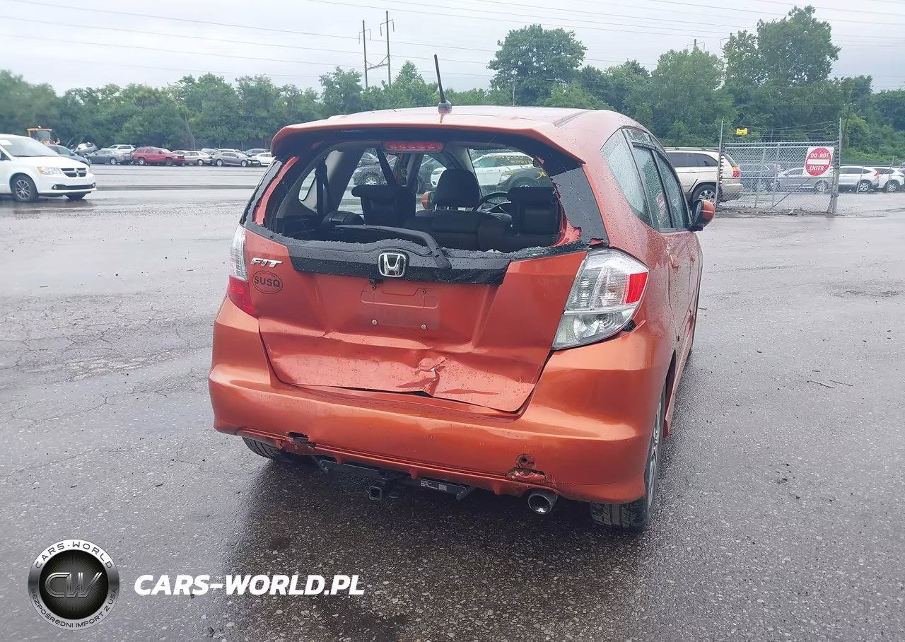 2012 Honda Fit Sport VIN:JHMGE8H68CC033384 - 17