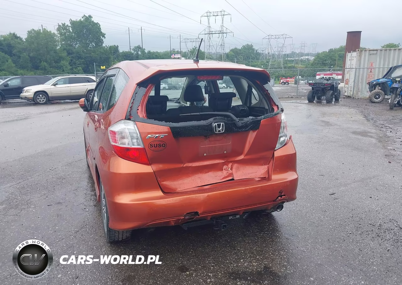 2012 Honda Fit Sport VIN:JHMGE8H68CC033384 - 6