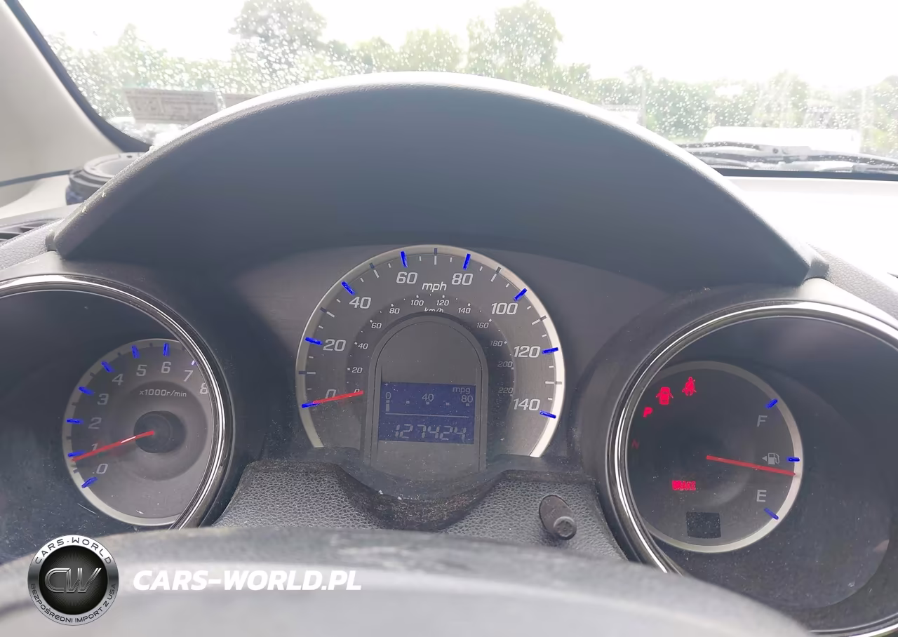 2012 Honda Fit Sport VIN:JHMGE8H68CC033384 - 7