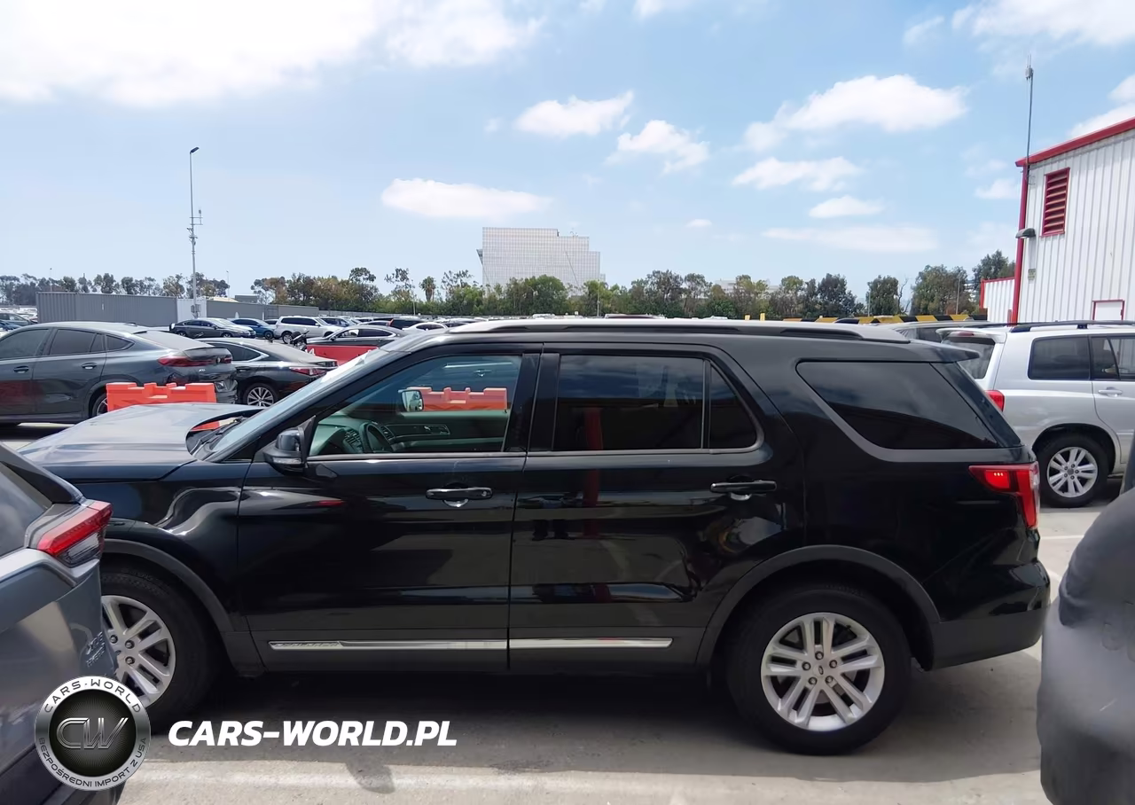 2017 Ford Explorer Xlt VIN:1FM5K7D86HGA69895 - 14