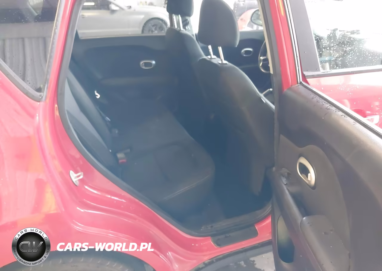 2018 Kia Soul + VIN:KNDJP3A50J7547015 - 8