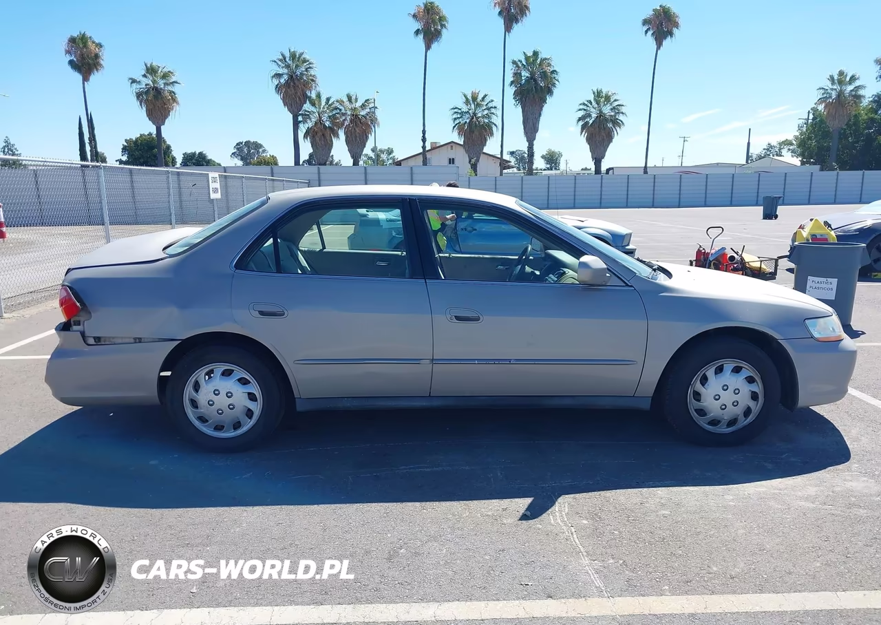1999 Honda Accord Lx VIN:JHMCG6650XC012378 - 13