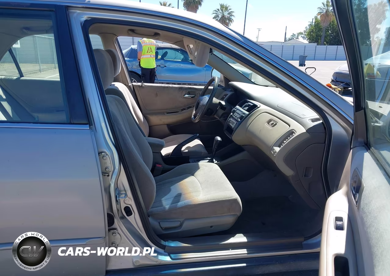 1999 Honda Accord Lx VIN:JHMCG6650XC012378 - 5