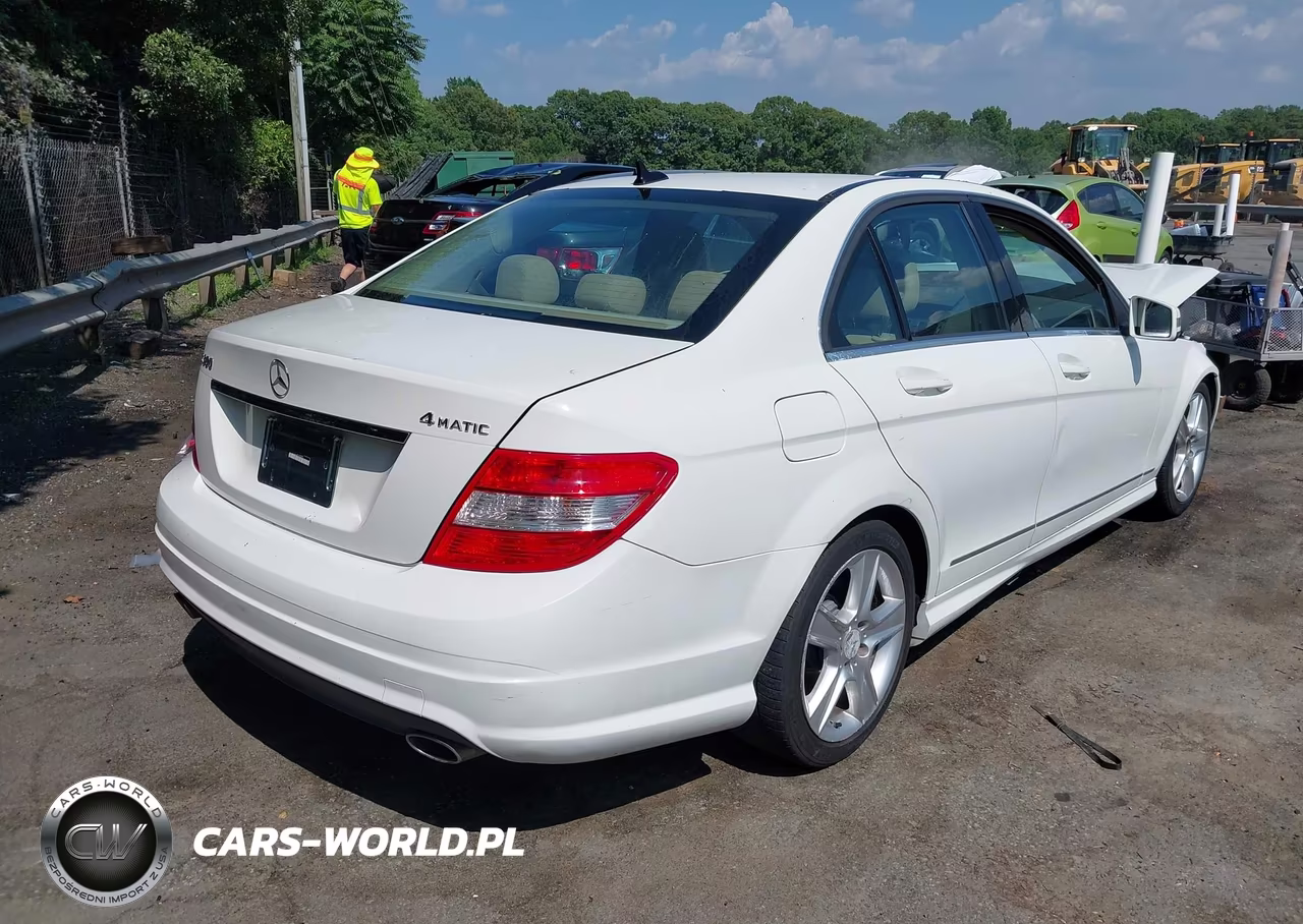 2010 Mercedes-Benz C 300 Luxury 4Matic-Sport 4Matic VIN:WDDGF8BB3AR105824 - 4