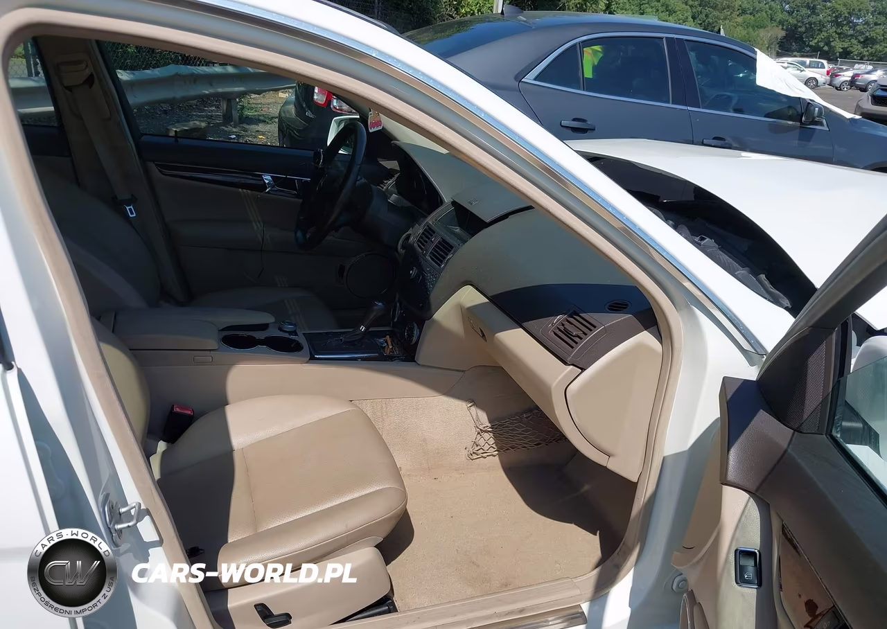 2010 Mercedes-Benz C 300 Luxury 4Matic-Sport 4Matic VIN:WDDGF8BB3AR105824 - 5