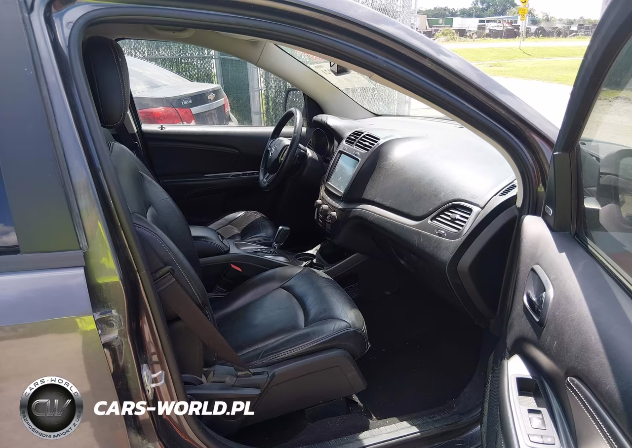 2016 Dodge Journey Crossroad Plus VIN:3C4PDCGG8GT114669 - 5