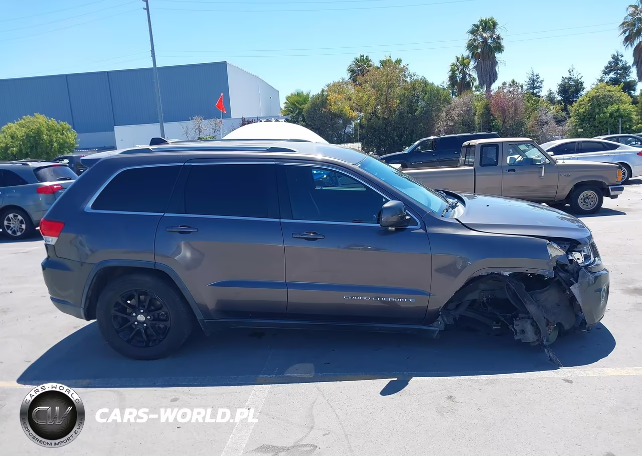 2014 Jeep Grand Cherokee Laredo VIN:1C4RJEAG8EC472773 - 14