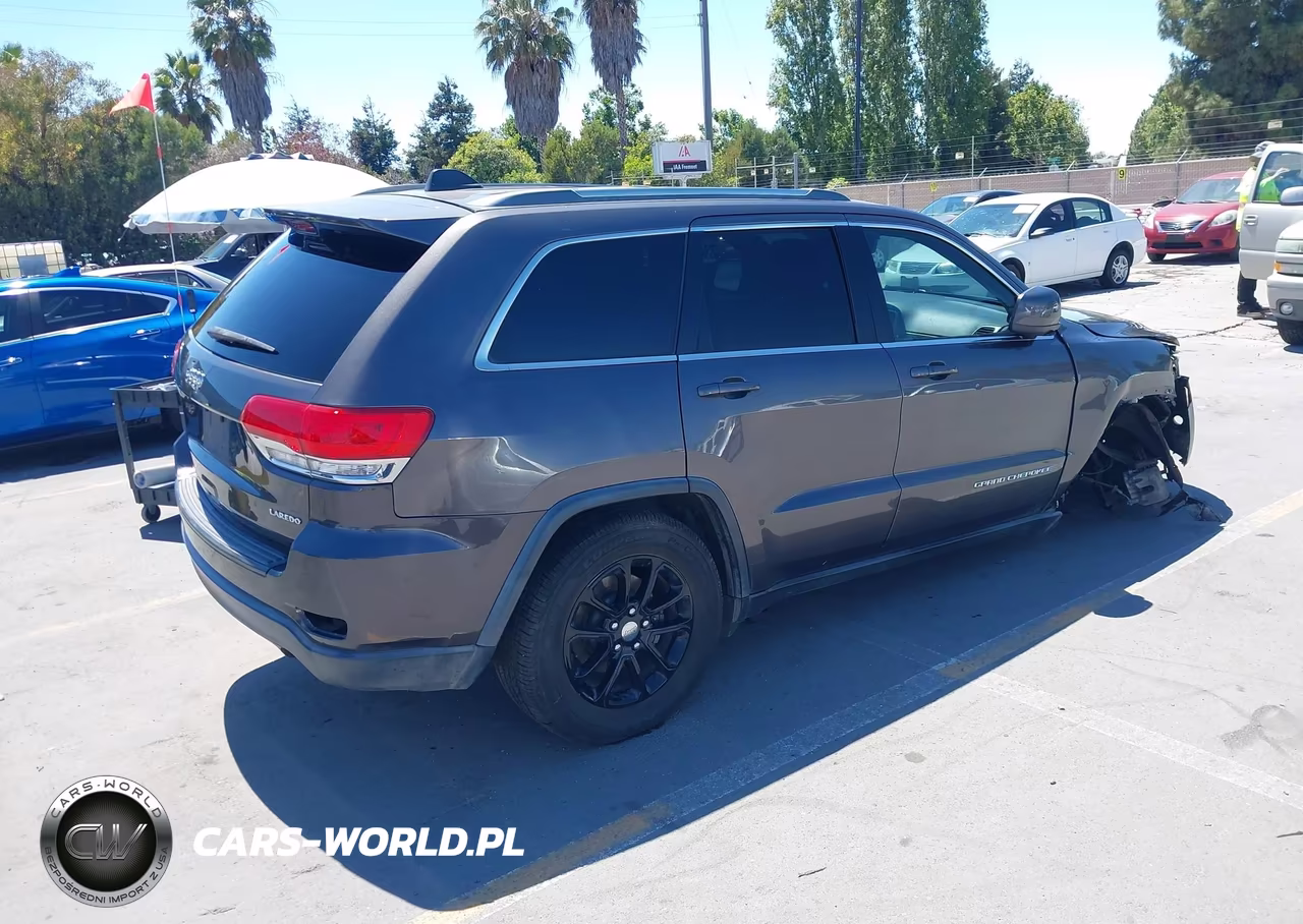 2014 Jeep Grand Cherokee Laredo VIN:1C4RJEAG8EC472773 - 4