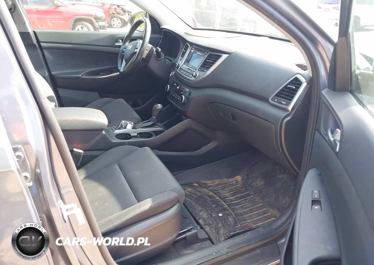 2017 Hyundai Tucson Night VIN:KM8J3CA23HU494433 - 5
