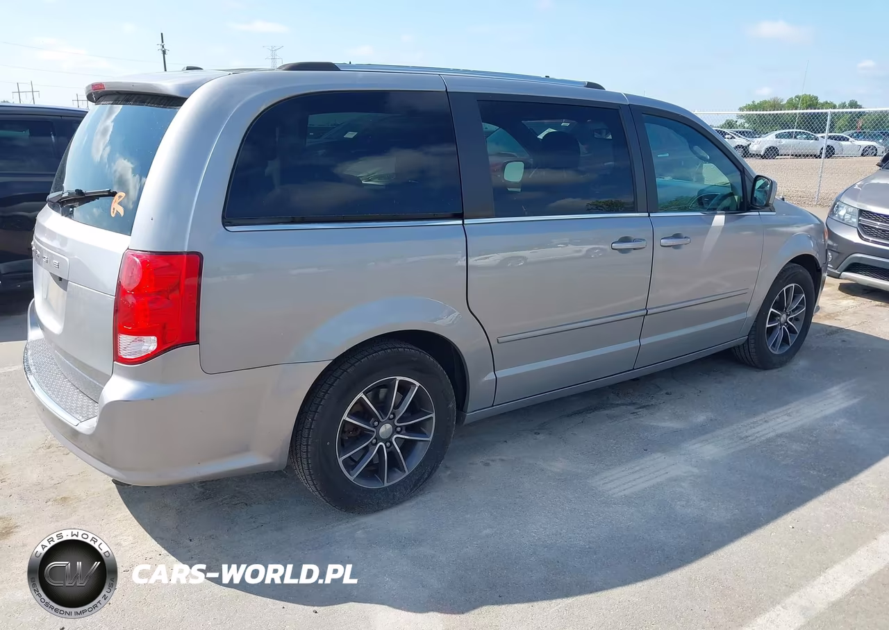 2017 Dodge Grand Caravan Sxt VIN:2C4RDGCG7HR709829 - 4