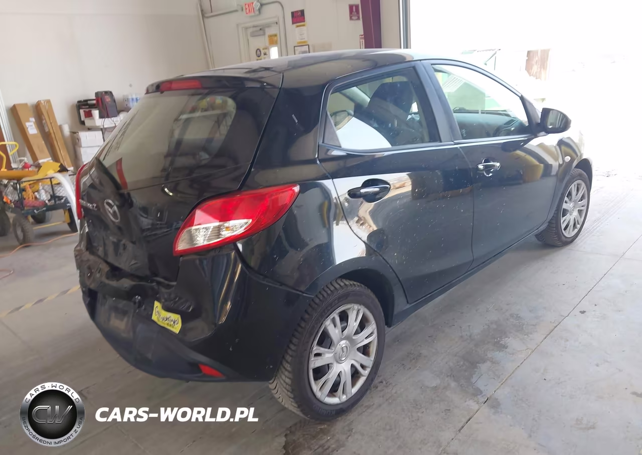 2014 Mazda Mazda2 Sport VIN:JM1DE1KZXE0177733 - 4