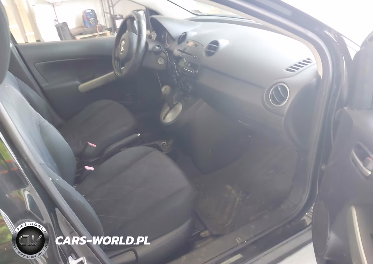 2014 Mazda Mazda2 Sport VIN:JM1DE1KZXE0177733 - 5