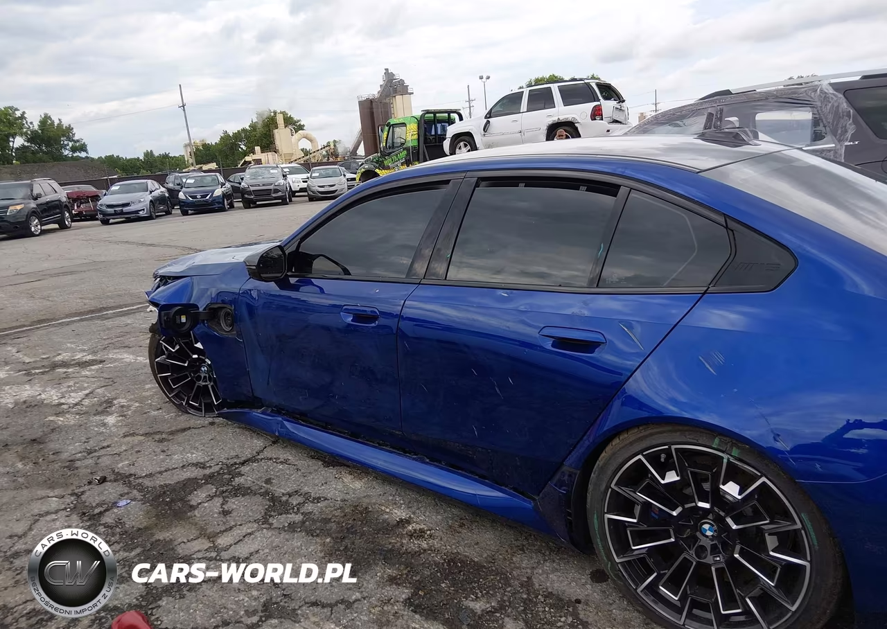 2025 BMW M5 VIN:WBS83FK06SCT09928 - 18