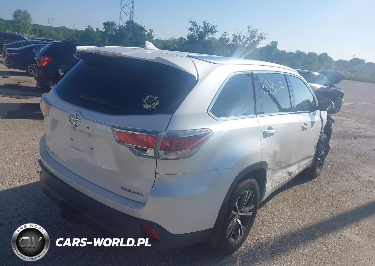 2016 Toyota Highlander Xle V6 VIN:5TDJKRFH4GS232088 - 4