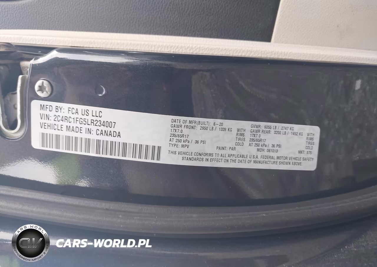 2020 Chrysler Pacifica Touring VIN:2C4RC1FG5LR234007 - 9