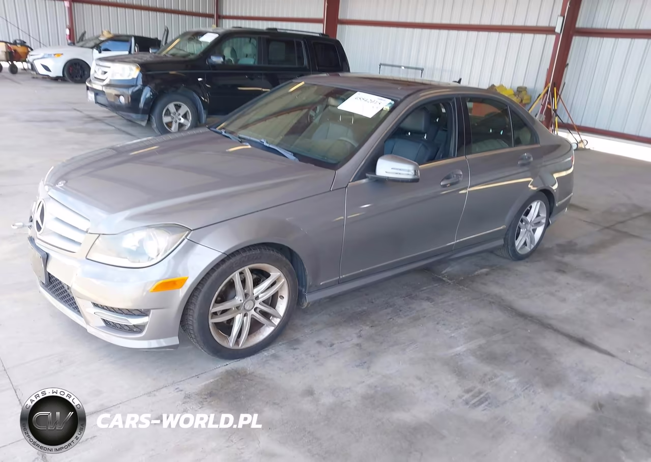 2013 Mercedes-Benz C 250 Sport VIN:WDDGF4HB2DA851877 - 2