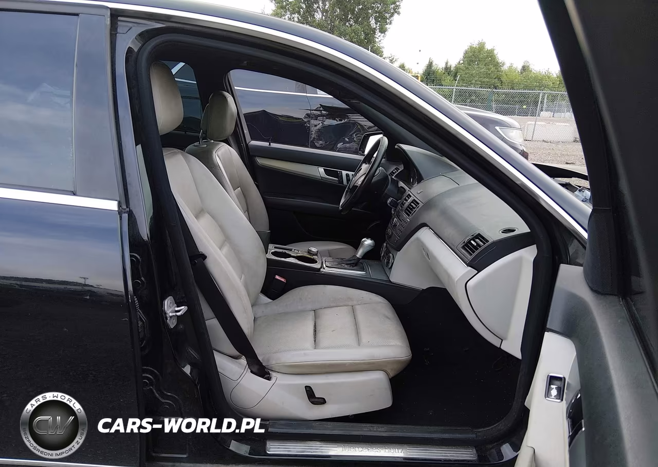2010 Mercedes-Benz C 300 Luxury 4Matic-Sport 4Matic VIN:WDDGF8BB3AF468612 - 5