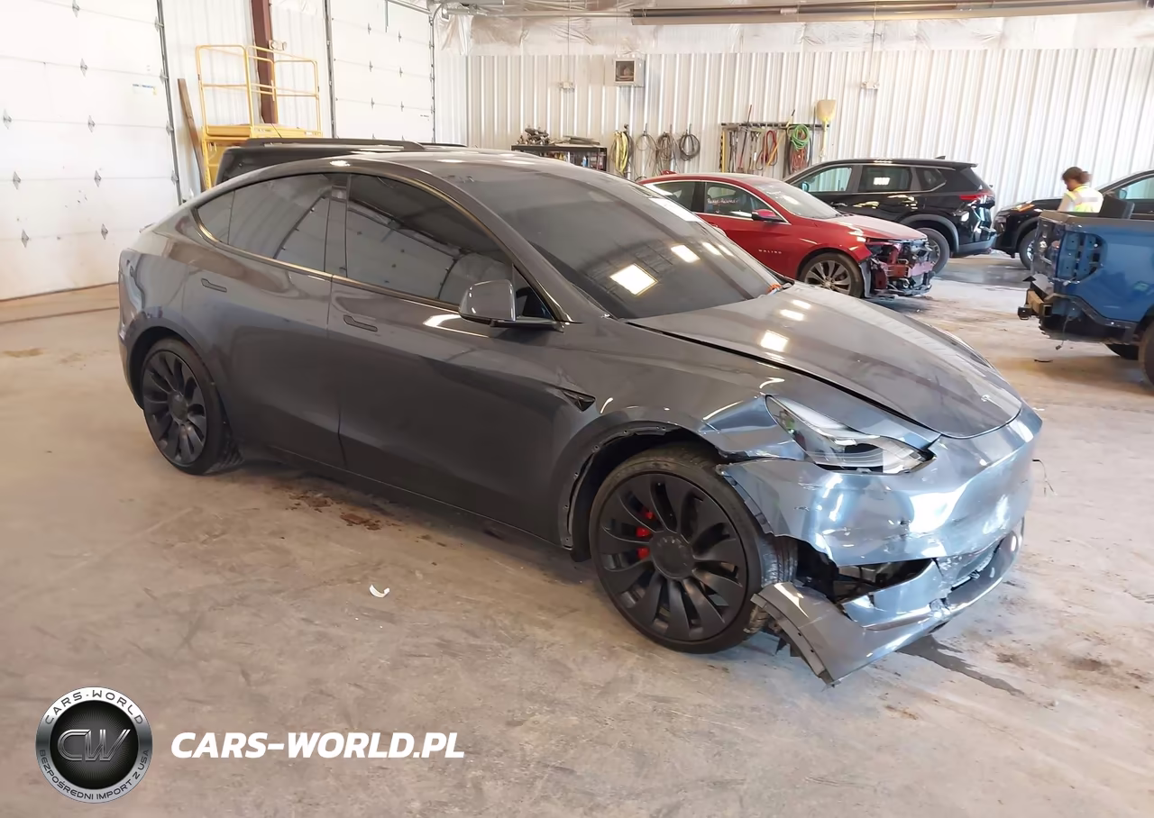 2023 Tesla Model Y Performance Dual Motor All-Wheel Drive – zdjęcie 1 z 18