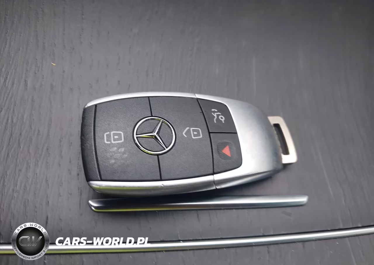 2021 Mercedes-Benz C 300 4Matic VIN:W1KWF8EB3MR626005 - 11