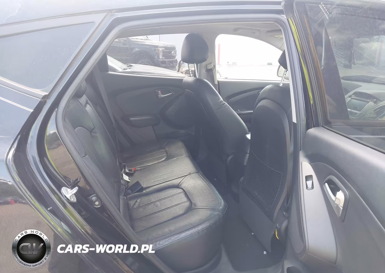 2012 Hyundai Tucson Limited VIN:KM8JUCAC3CU402641 - 8