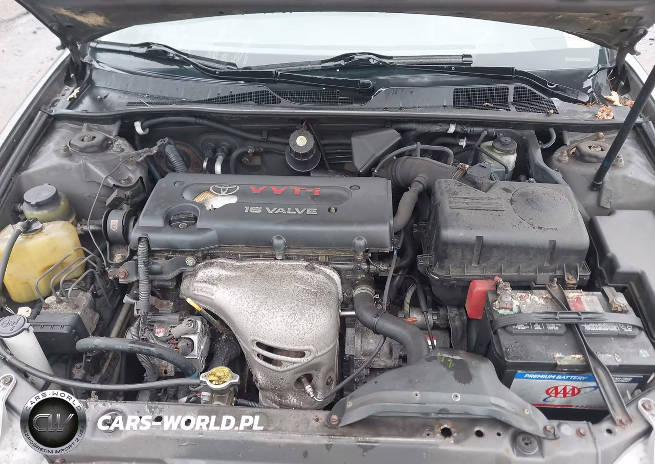 2002 Toyota Camry Le VIN:JTDBE32K920044124 - 10