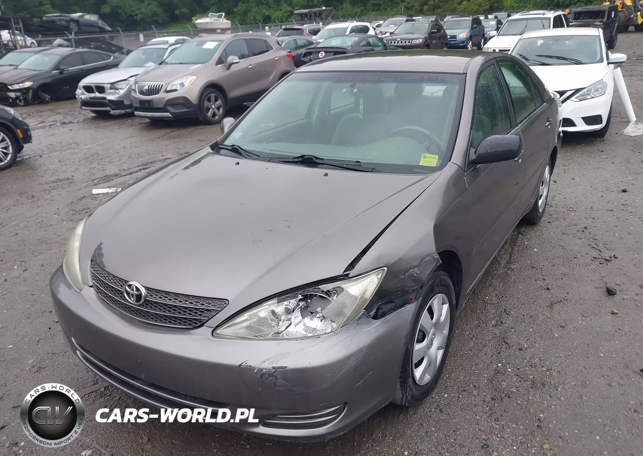2002 Toyota Camry Le VIN:JTDBE32K920044124 - 2
