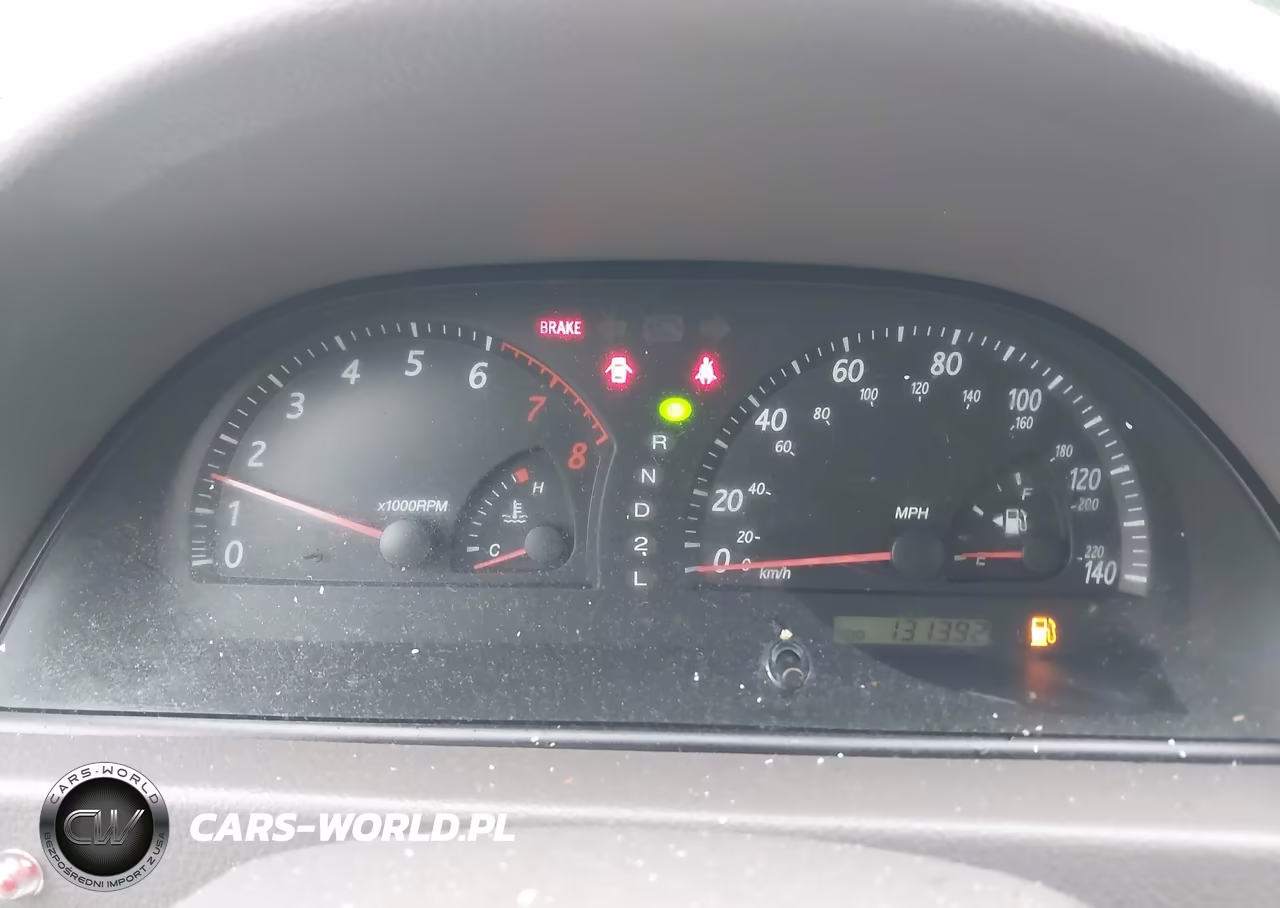 2002 Toyota Camry Le VIN:JTDBE32K920044124 - 7