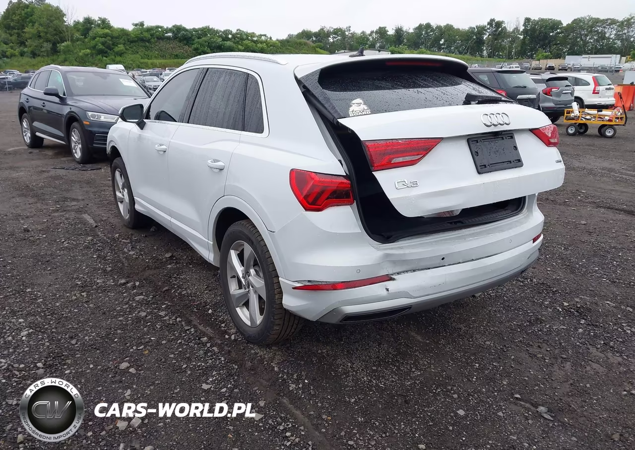 2020 Audi Q3 Premium 45 Tfsi Quattro Tiptronic VIN:WA1AECF38L1003407 - 3