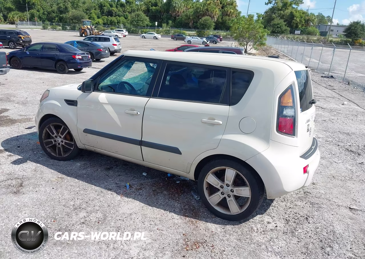 2011 Kia Soul ! VIN:KNDJT2A29B7346890 - 3