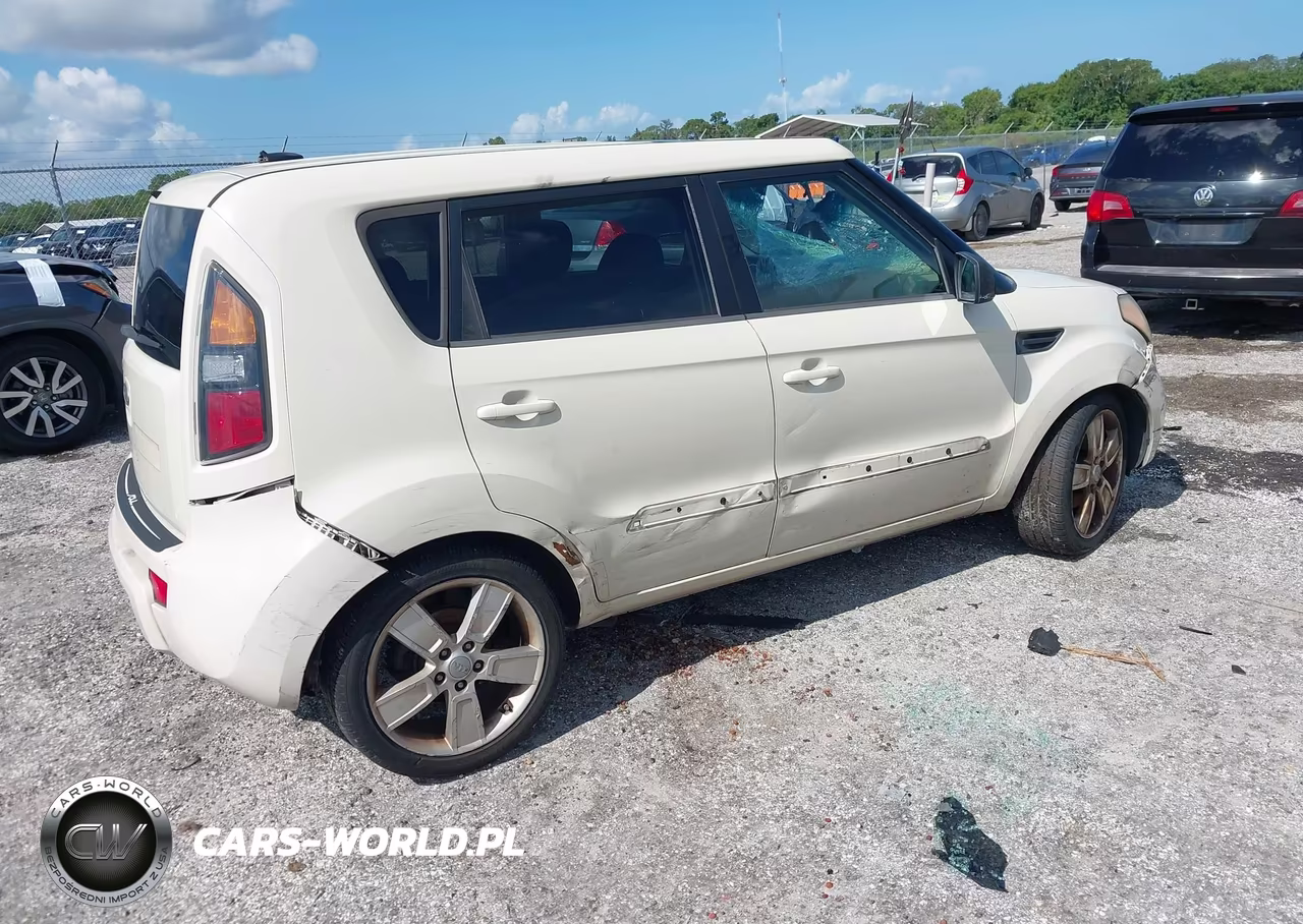 2011 Kia Soul ! VIN:KNDJT2A29B7346890 - 4