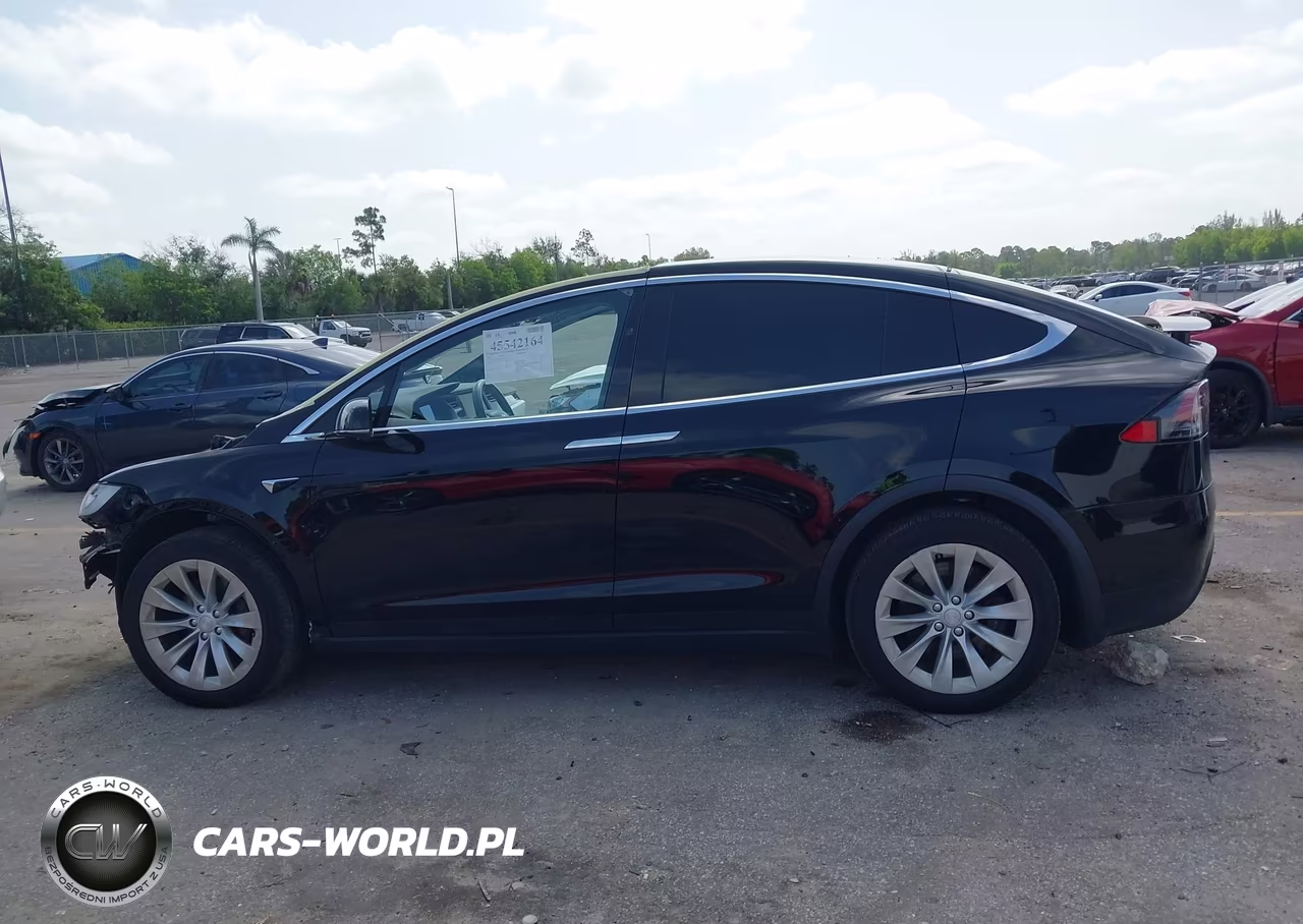 2019 Tesla Model X 100D-75D-Long Range VIN:5YJXCAE2XKF185734 - 14