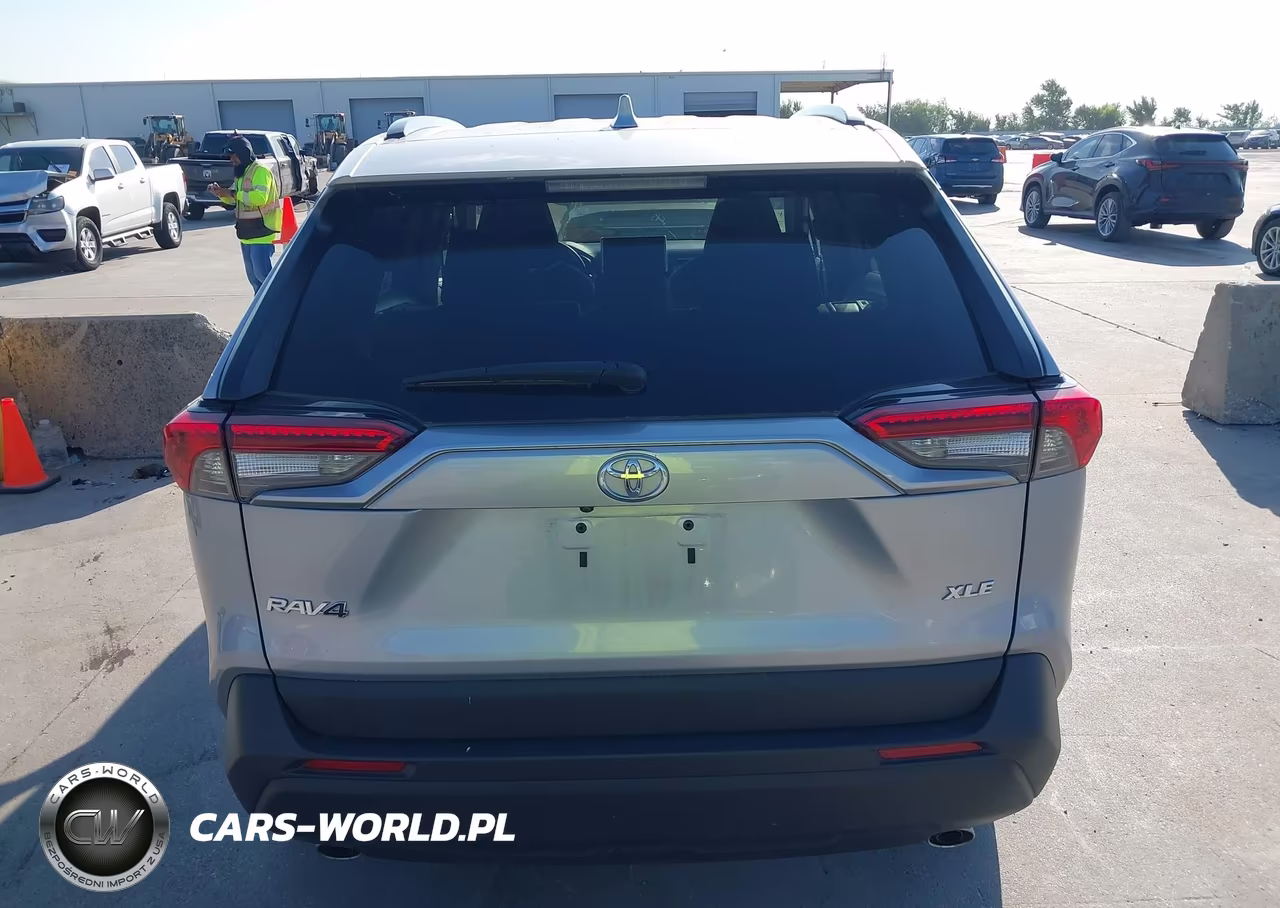2024 Toyota Rav4 Xle VIN:2T3W1RFV9RW320358 - 17