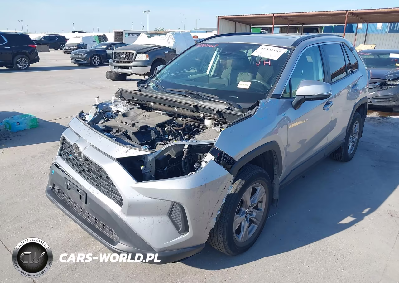 2024 Toyota Rav4 Xle VIN:2T3W1RFV9RW320358 - 2