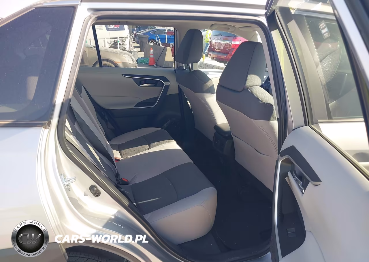 2024 Toyota Rav4 Xle VIN:2T3W1RFV9RW320358 - 8