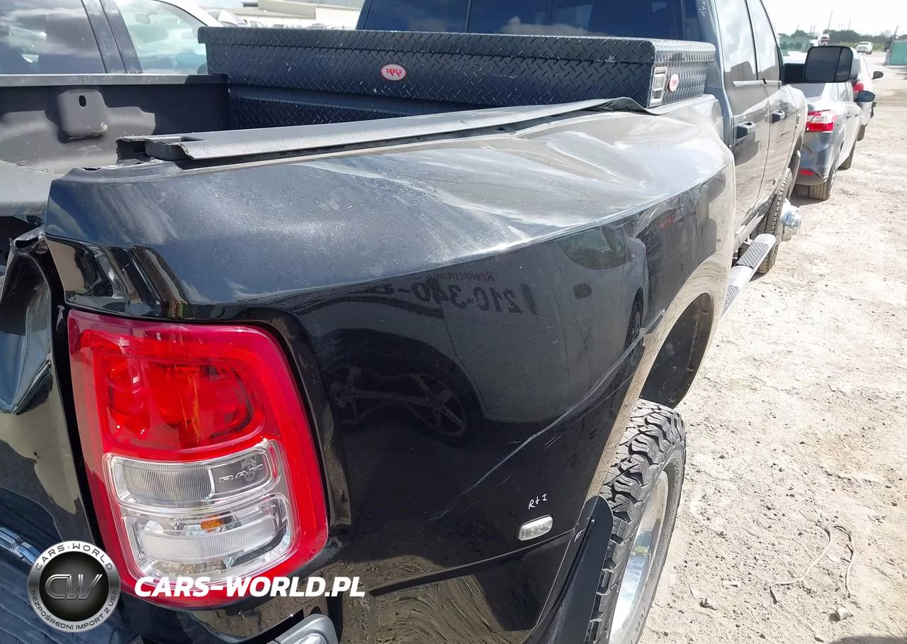 2019 Ram 3500 Tradesman VIN:3C63RRGL8KG594513 - 17